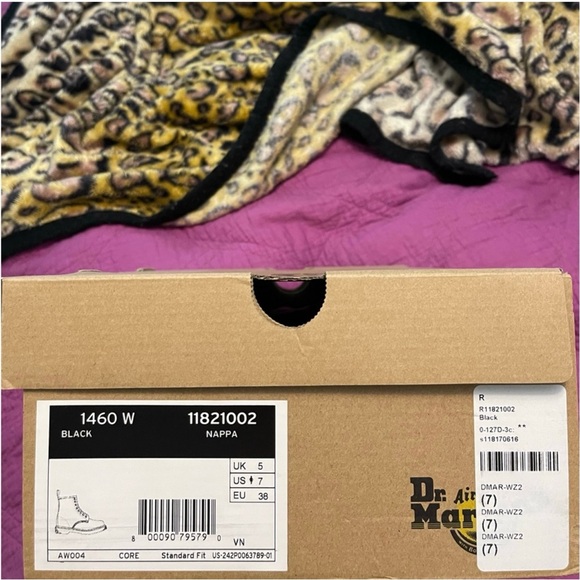 EUC 1460 WOMEN'S NAPPA LEATHER LACE UP BOOTS SZ7 - Picture 4 of 10